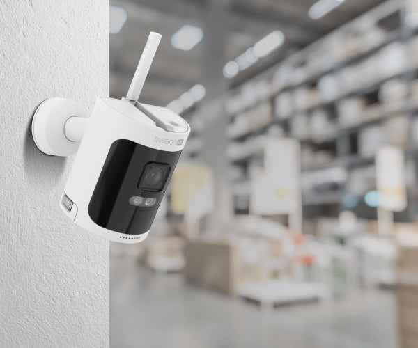 Swann AllSecure4K 8-Channel Wireless Security System with Three 4K UHD Cameras