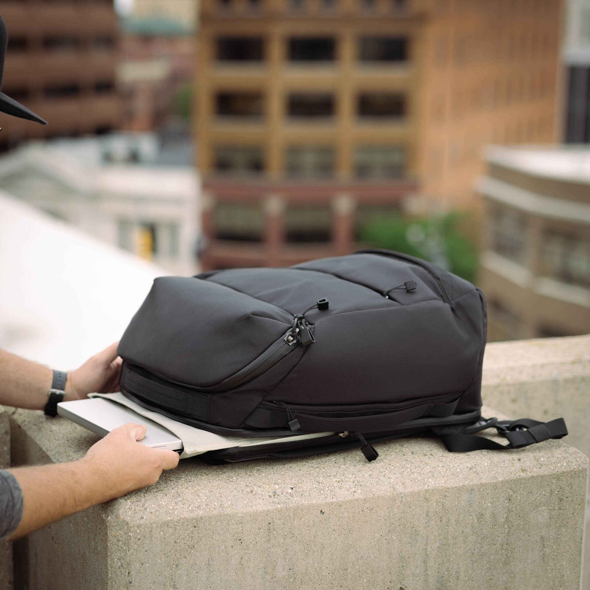 Premium CORDURA Faraday Signal Blocking Backpack for Discreet Tech Security